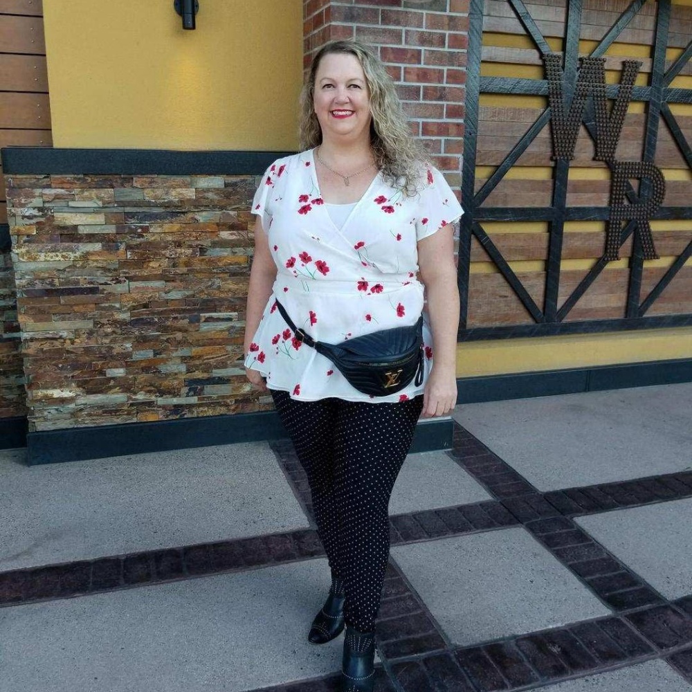 Meet your Posher, Lynda